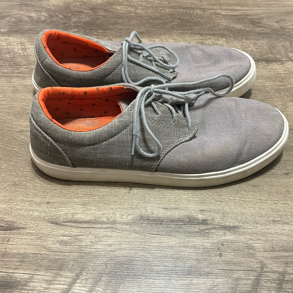 Crocs dual comfort lace up dressy sneakers size 11